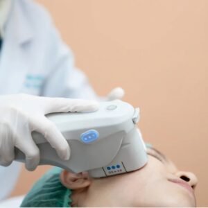 Doctora Claudia Zabala HIFU 12d Fototerapia LED Botox toxina botulinica microneedling Mesoterapia corporal reduce medidas celulitis acido hialuronico rinomodelacion reborde mandibular rinolips lips ojeras energía plamatica bajar de peso sani y belli Vitacura